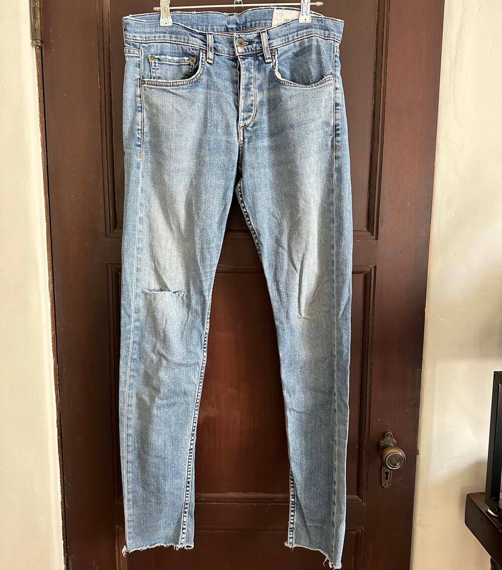 RAG & BONE | Standard Fit 1 Skinny Men's Light Wash Ripped Knee Jeans |Size 30